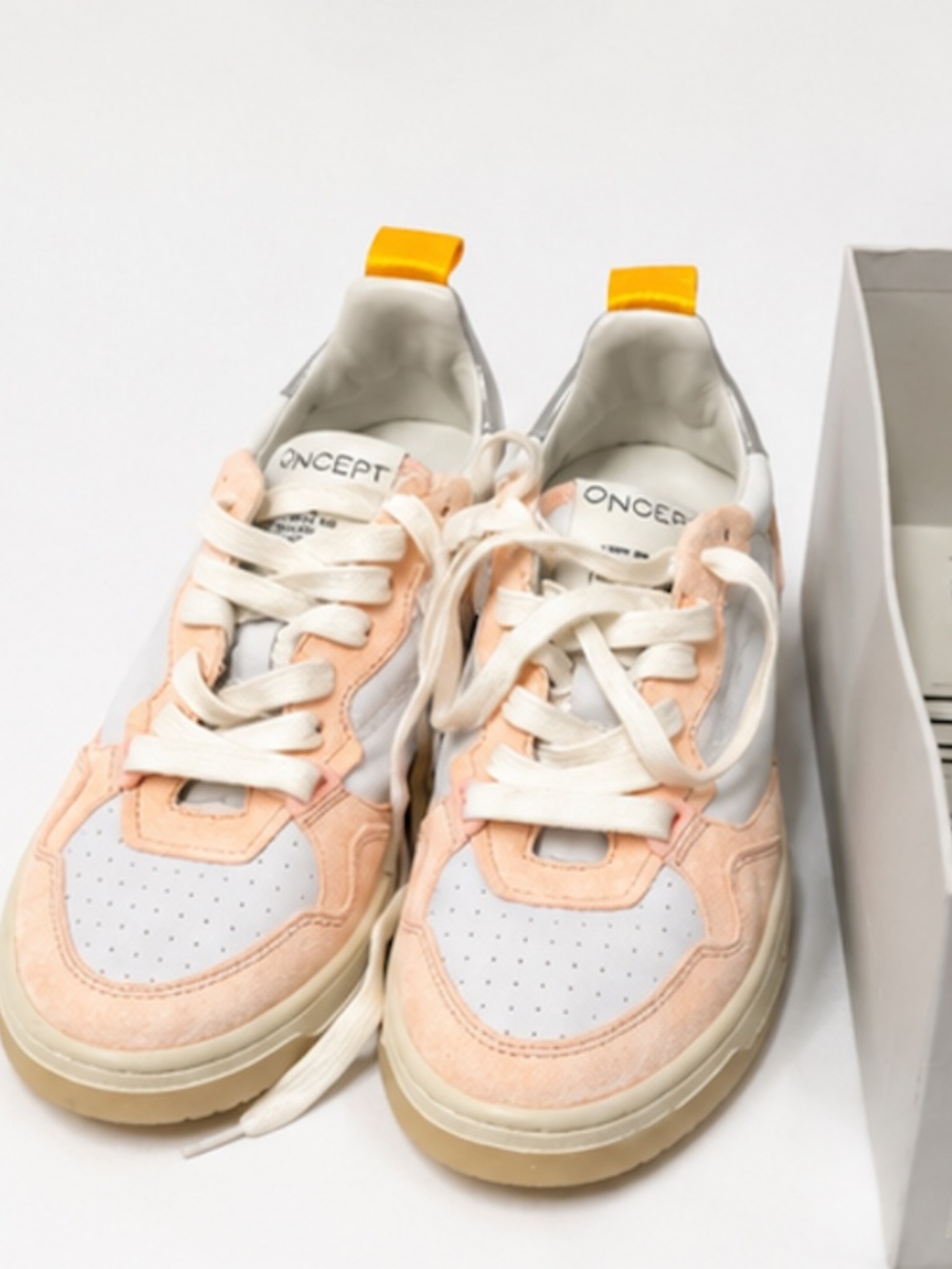 ONCPET Phoenix Electric Women's Sneakers Size 7.5 Leather Suede NEW